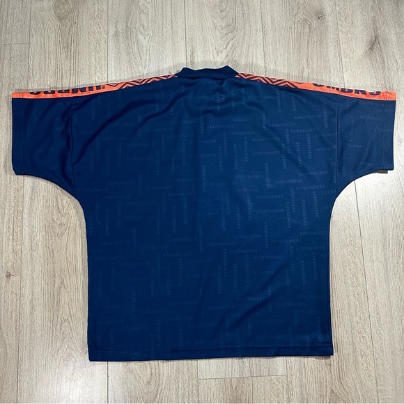 Vintage 90s Umbro all-over print t-shirt Size Medium - Picture 10 of 13
